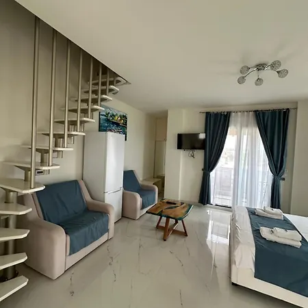 K View Hotel *